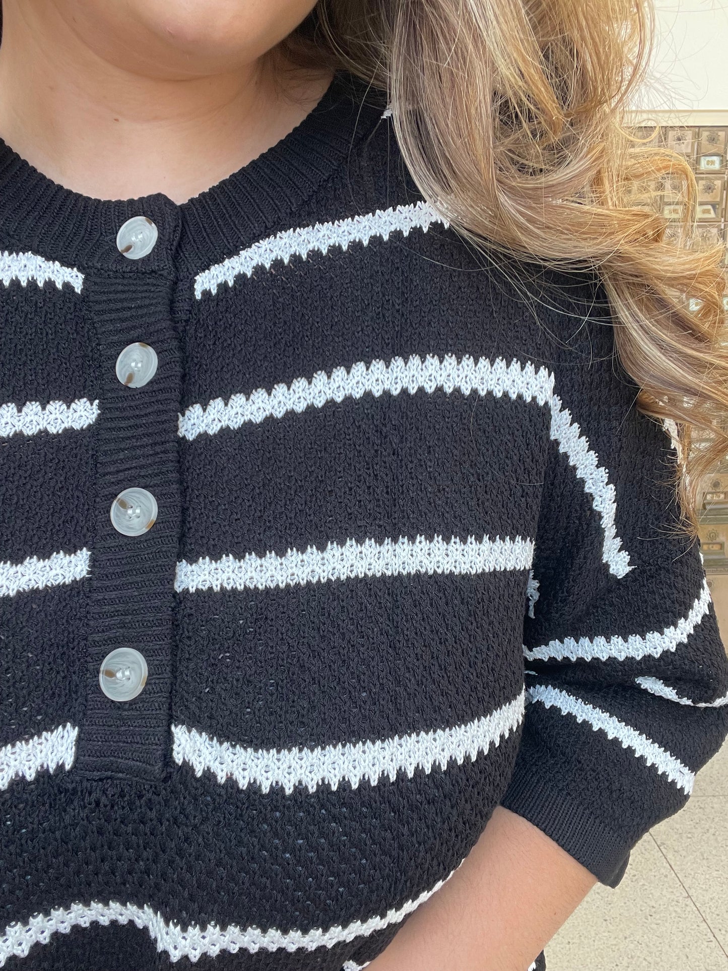 Black & White Thin Stripe Quarter Sleeve Knitted Top
