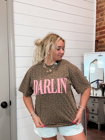 DARLIN’ Graphic Tee