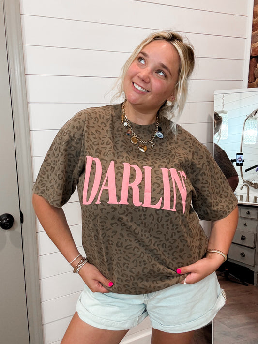 DARLIN’ Graphic Tee